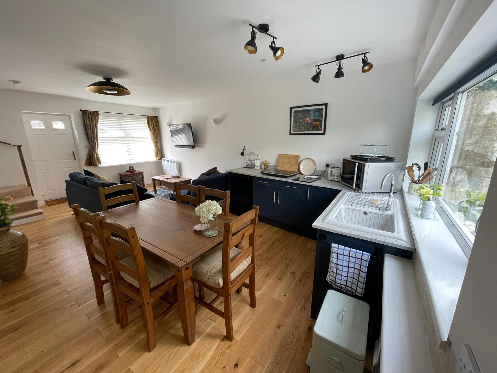 Close To Sea And South Downs National Park - Sompting المظهر الخارجي الصورة